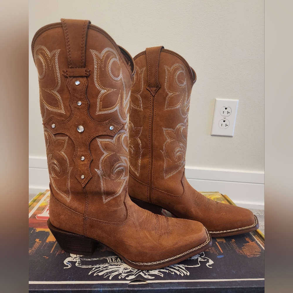 Durango Rare NEW Brown Western Cowboy Boots With Rhinestone Cross Women Size 6.5